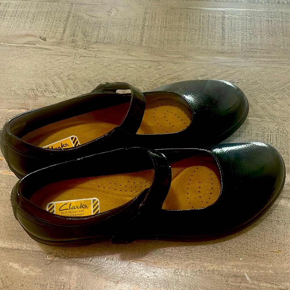 Clarks “Mary Jane” black patent shoe